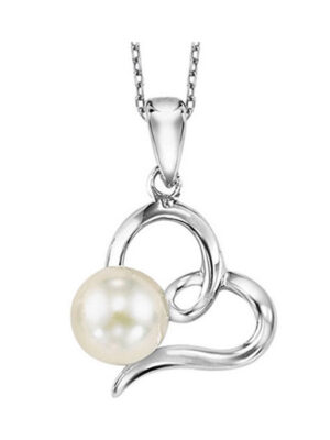 This chic ribbon heart pendant features a cultured white pearl that sits beautifully nestled on one side, adding a trendy style to the timeless elegance that pearls bring. A tapered bail is set on the top of the heart, all crafted in brightly polished ste